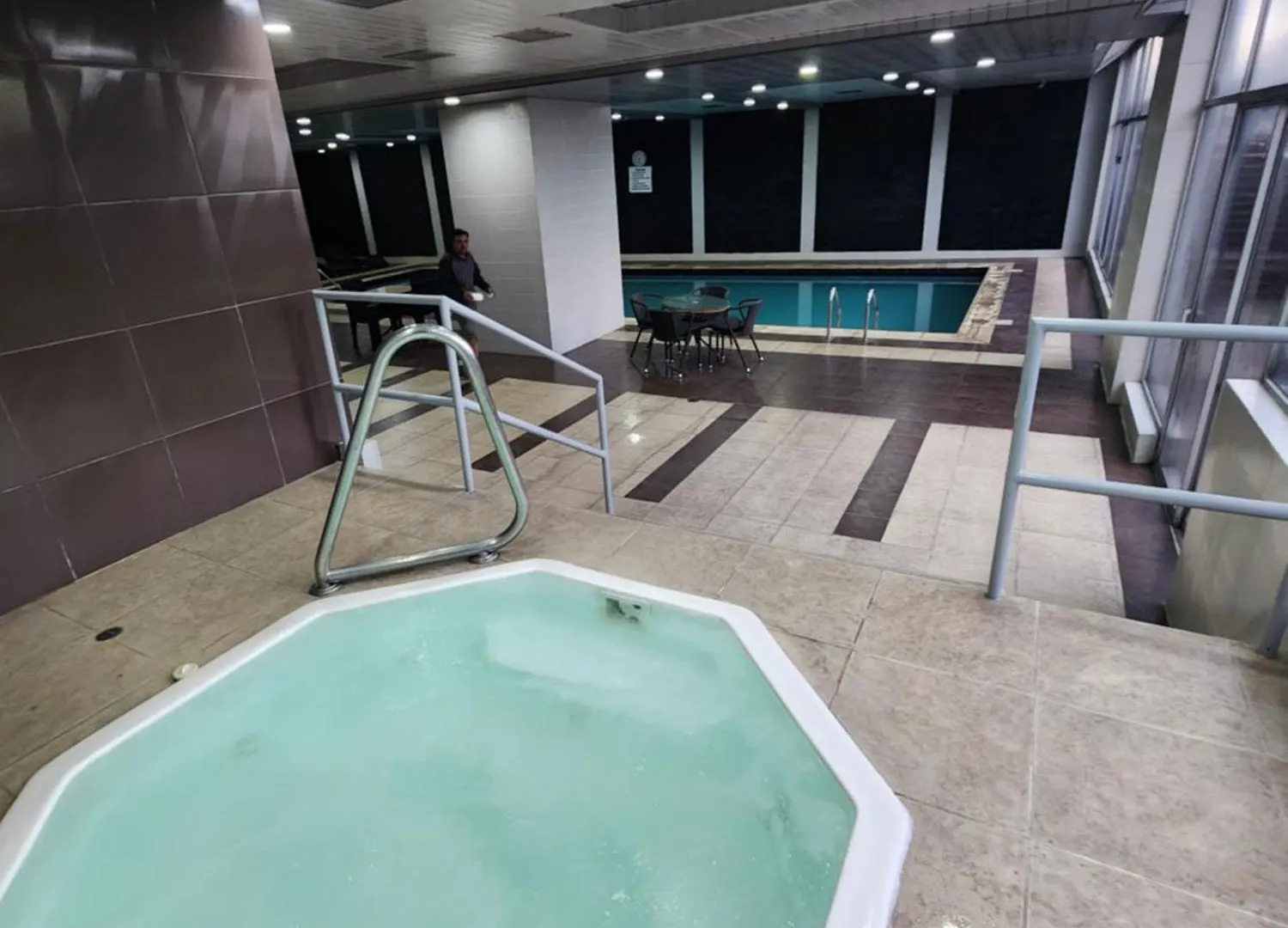Cama King, Piscina En Suite De Lujo En Zona Privilegiada Y Centrica Quito Ecuador