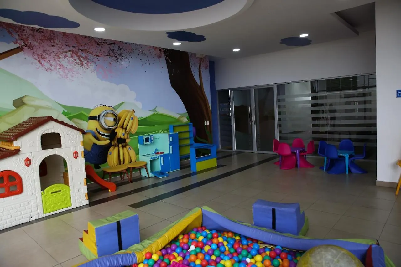 Apartment Cama King, Piscina En Suite De Lujo En Zona Privilegiada Y Centrica Quito