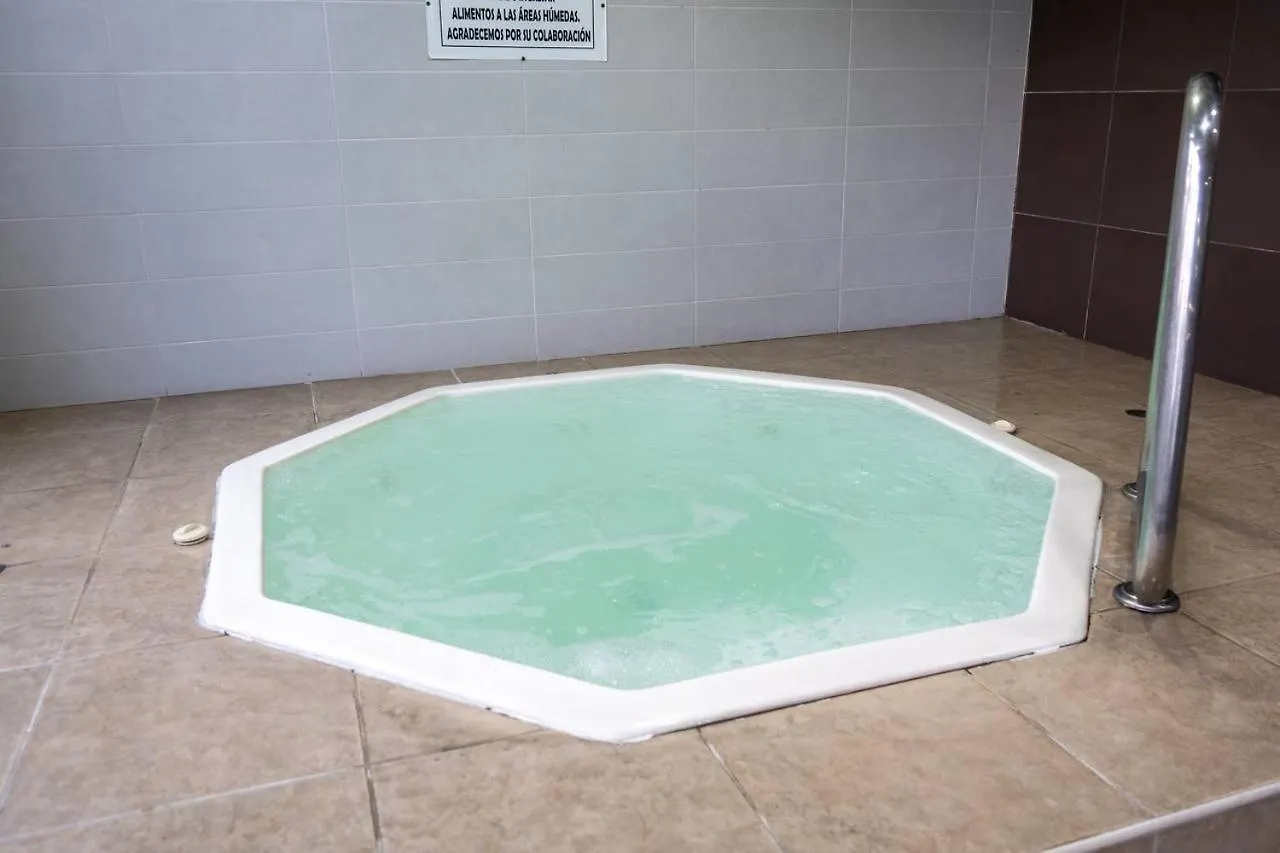 Cama King, Piscina En Suite De Lujo En Zona Privilegiada Y Centrica Quito 0*,